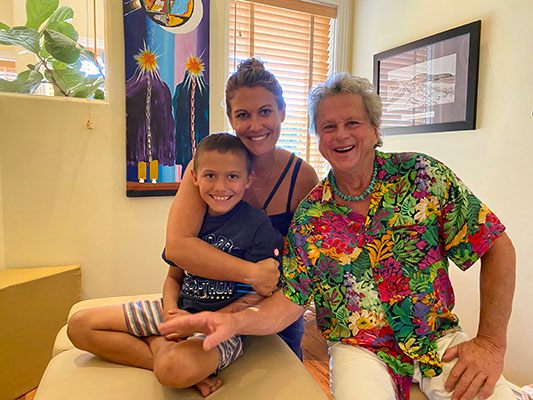 Chiropractor Laguna Beach CA Gary Arthur with Bary Family USE